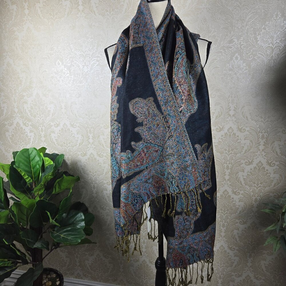 Capelli New York Colorful Paisley Pashmina Metallic Thread Fringed Ends NWT